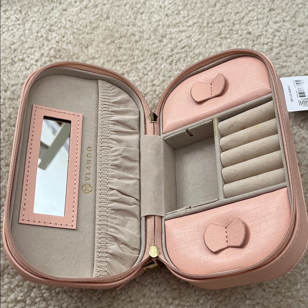 Travel essentials, all new - Picture 7 of 16